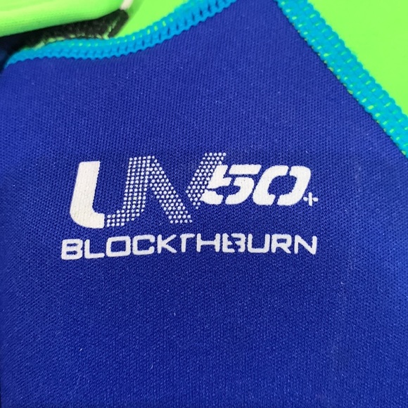 EUC Kids Speedo Swim Float Suit - M/L - Picture 3 of 7